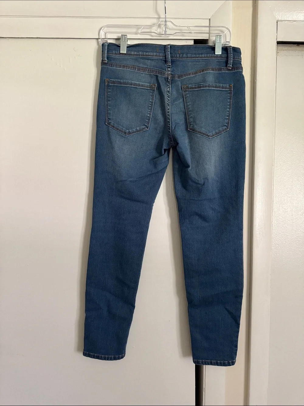Free People classic blue, straight, skinny jeans